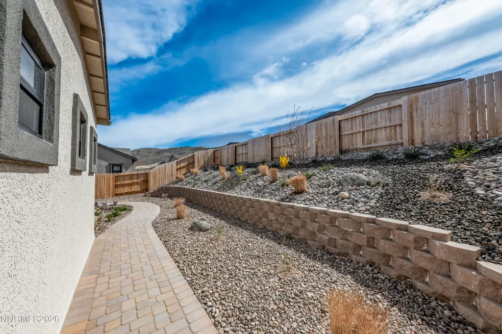 2316 Hammer Falls Reno NV 89521