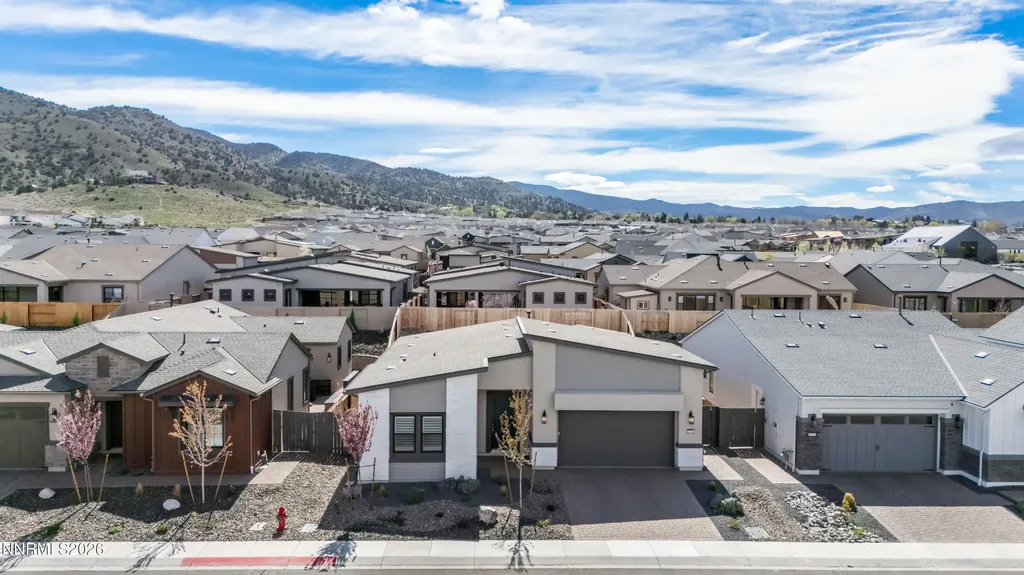 2316 Hammer Falls Reno NV 89521