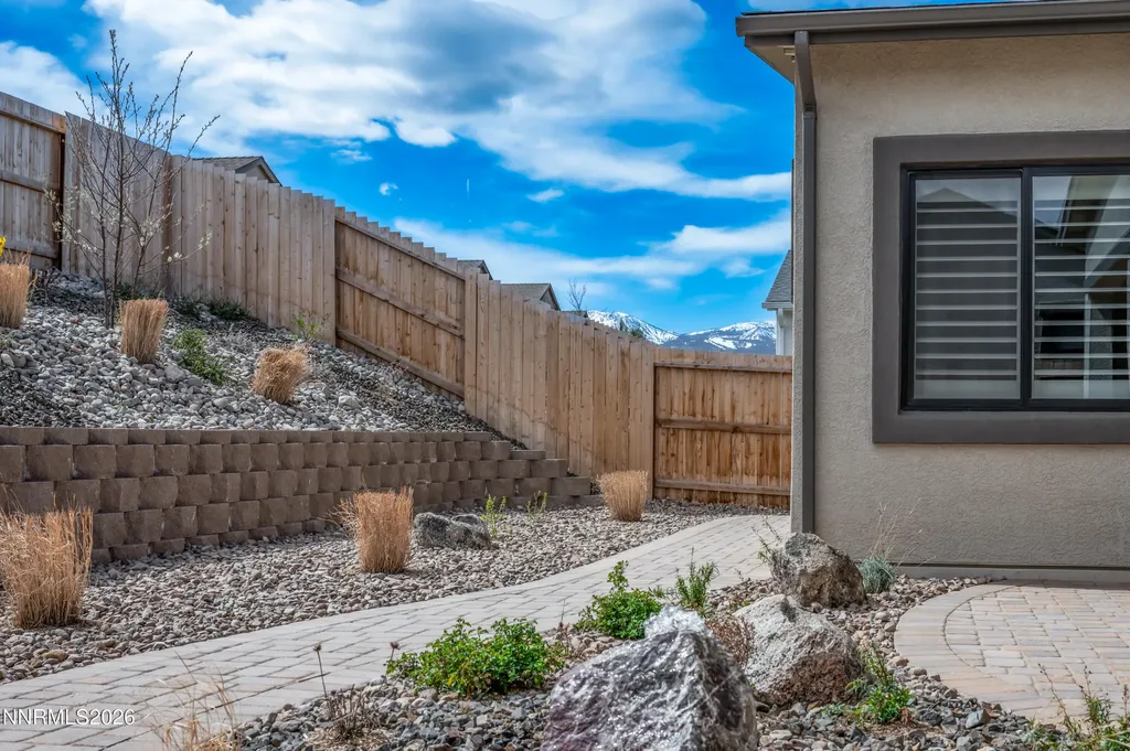 2316 Hammer Falls Reno NV 89521