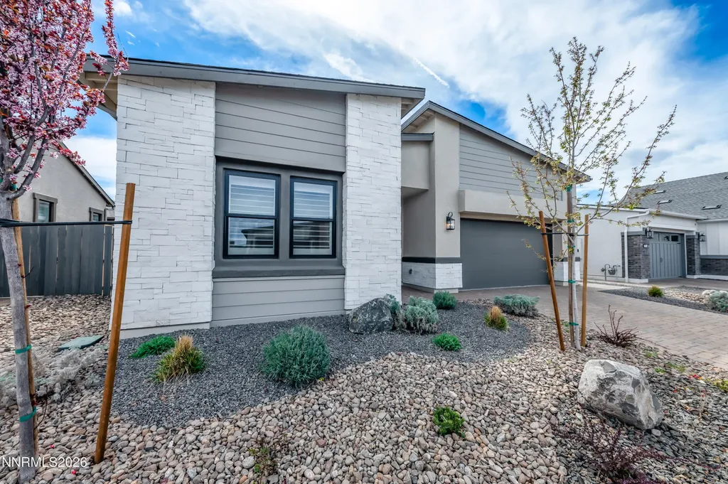 2316 Hammer Falls Reno NV 89521