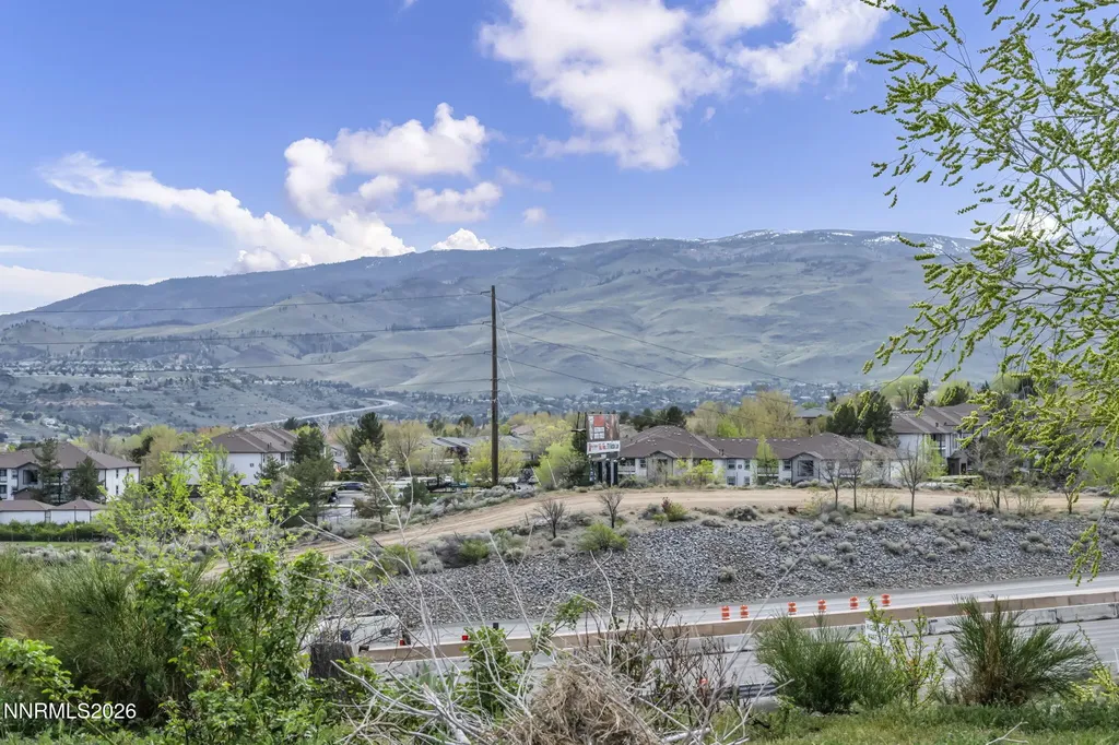 3035 Everett Reno NV 89503