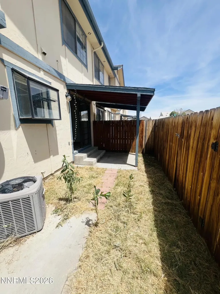 861 Center Fallon NV 89406