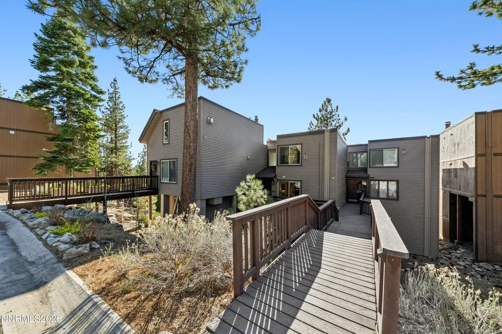 133 Holly Stateline NV 89449