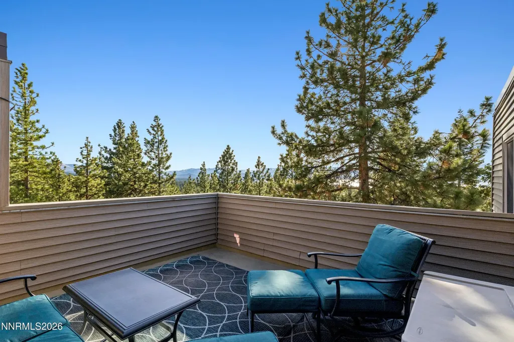 133 Holly Stateline NV 89449