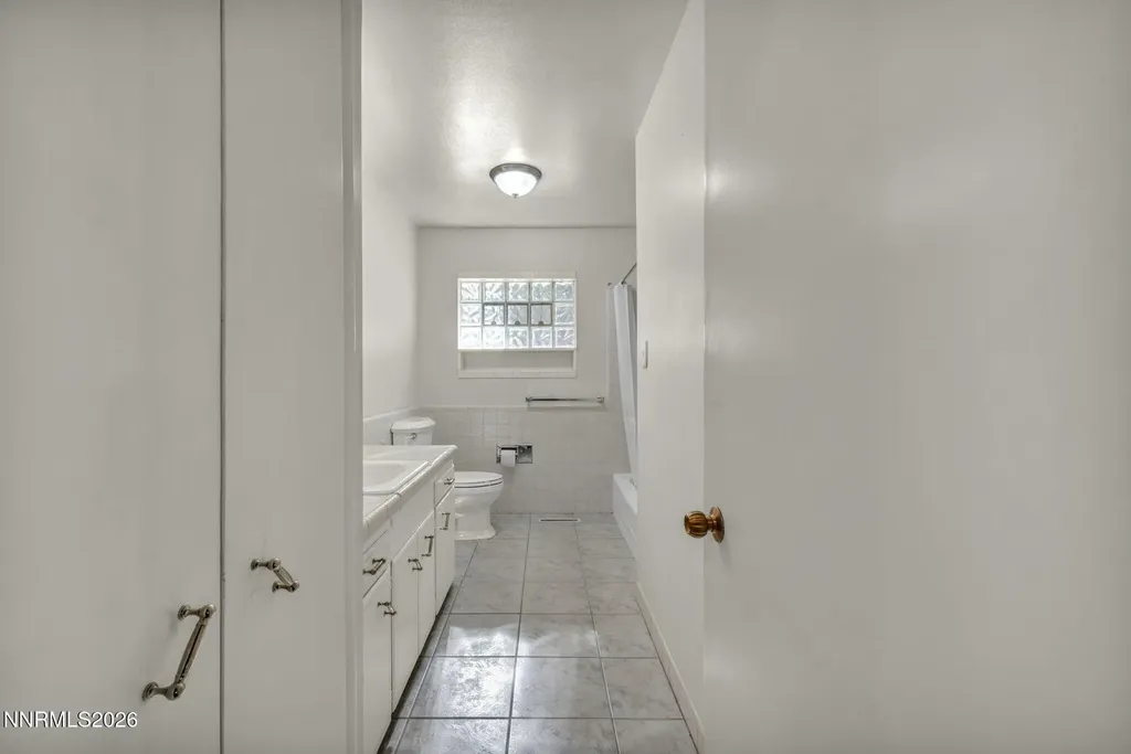 3325 Hidden Valley Reno NV 89502