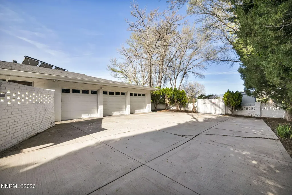 3325 Hidden Valley Reno NV 89502