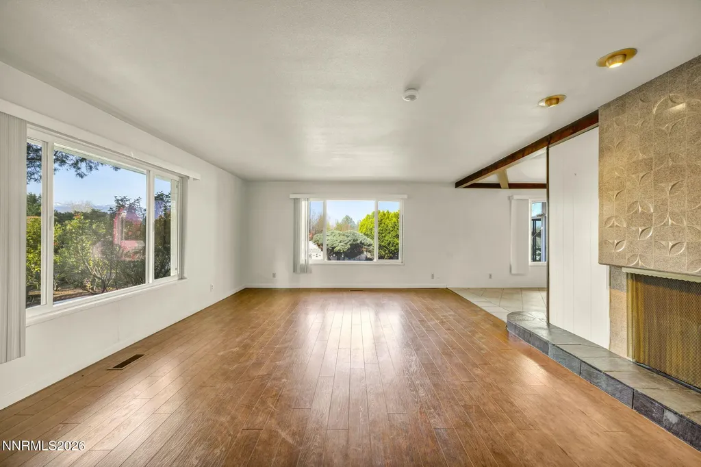 3325 Hidden Valley Reno NV 89502