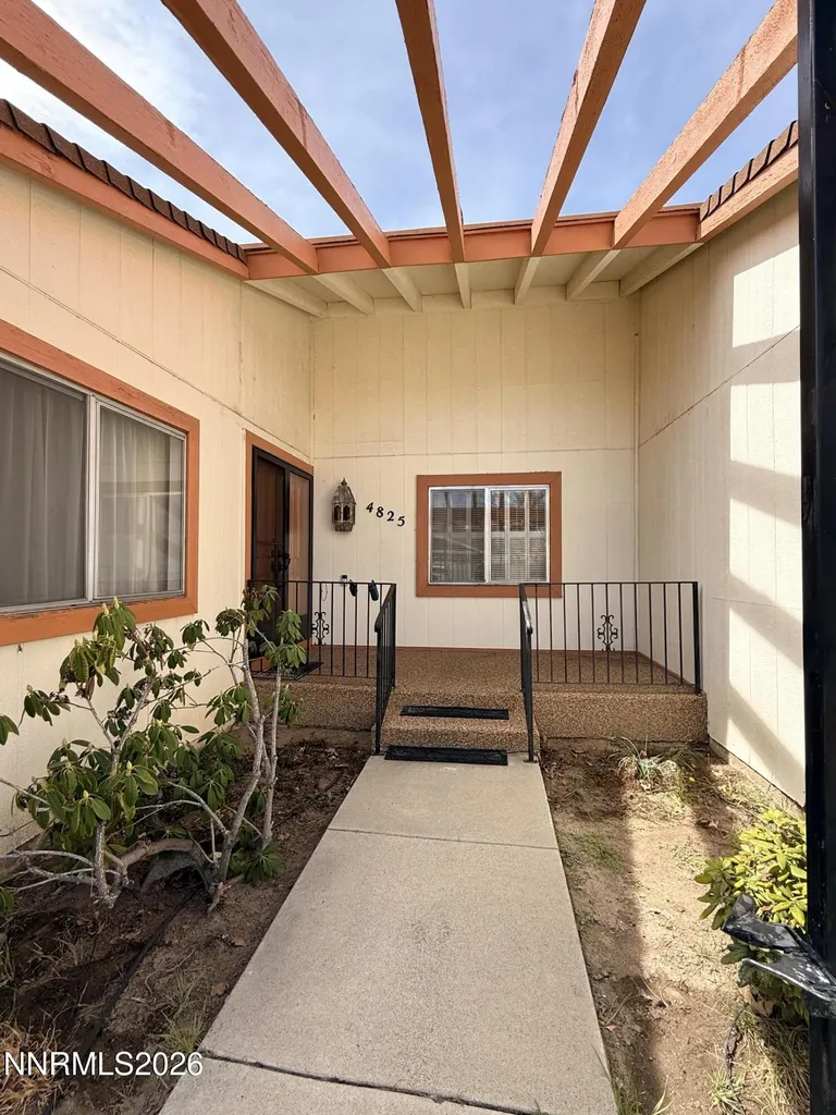 4825 Cool Springs Reno NV 89509