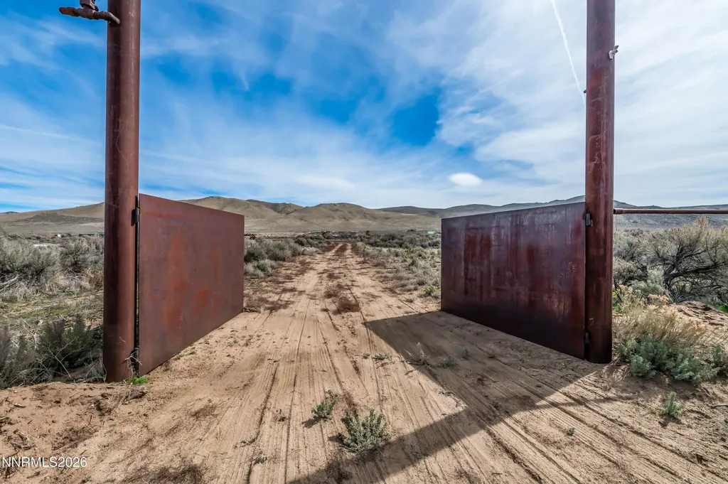 15700 Dry Valley Reno NV 89508