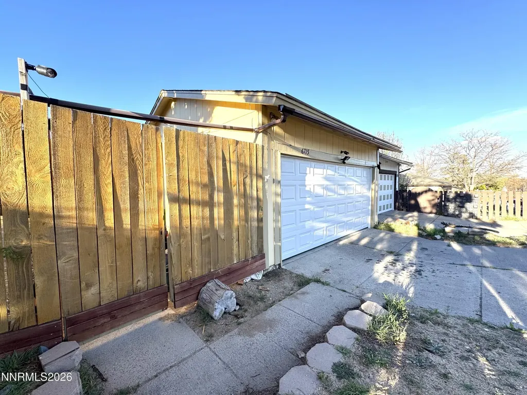 6715 Peppermint Reno NV 89506