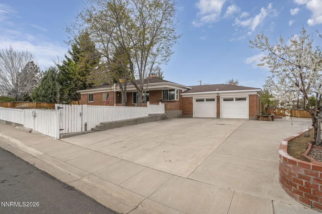 201 Sunnyside Reno NV 89503