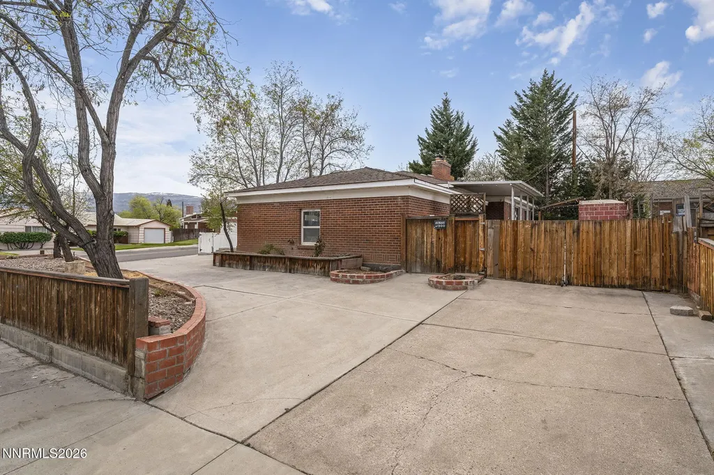 201 Sunnyside Reno NV 89503
