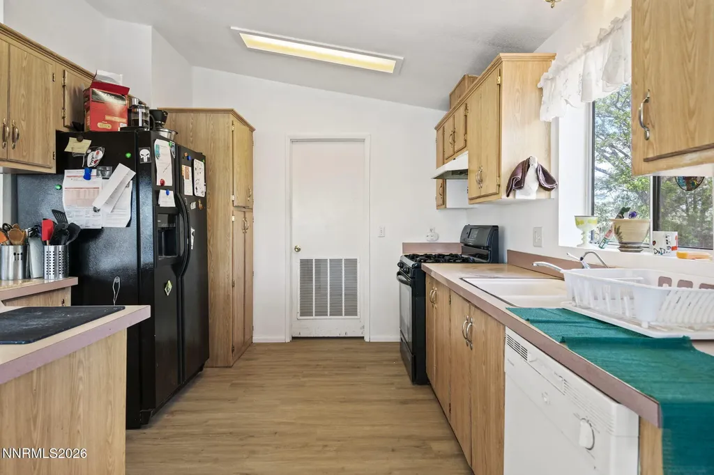 1850 10th Silver Springs NV 89429