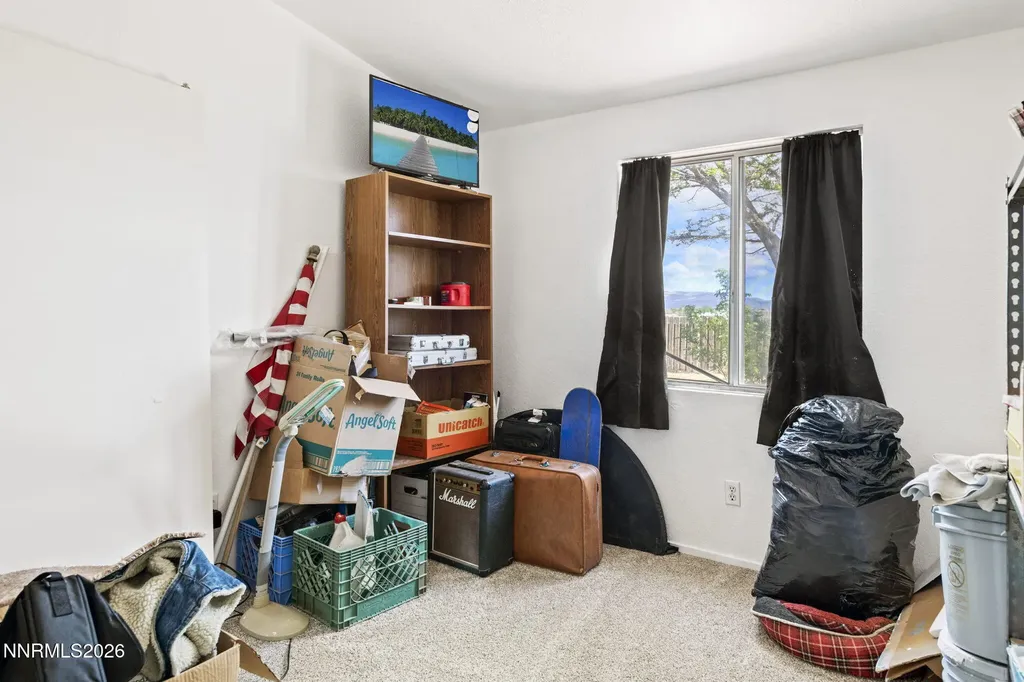 1850 10th Silver Springs NV 89429