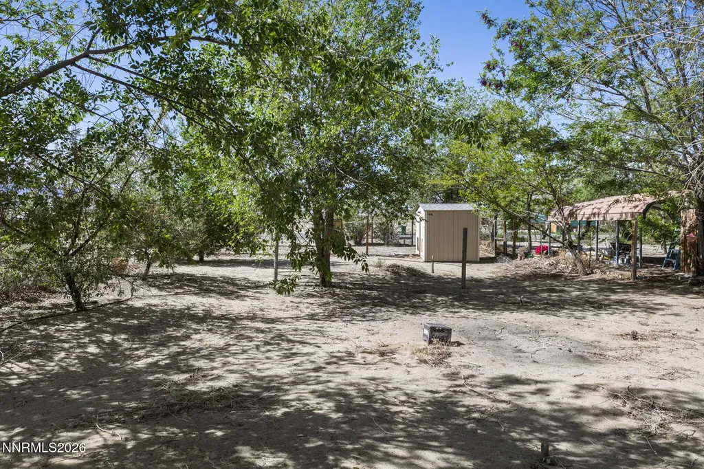 1850 10th Silver Springs NV 89429