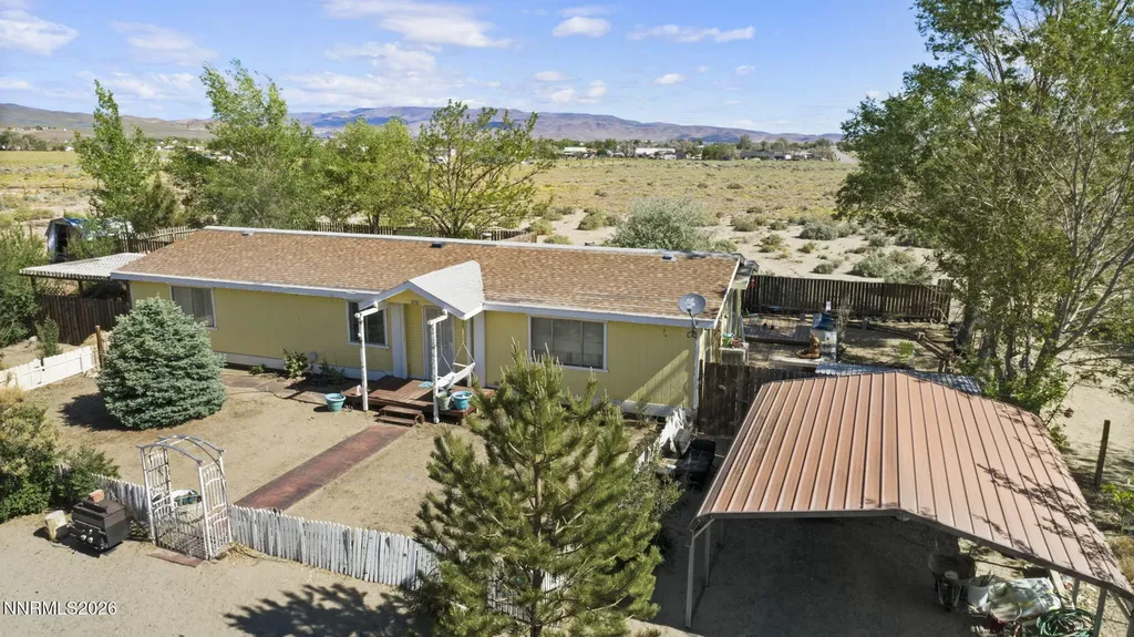 1850 10th Silver Springs NV 89429