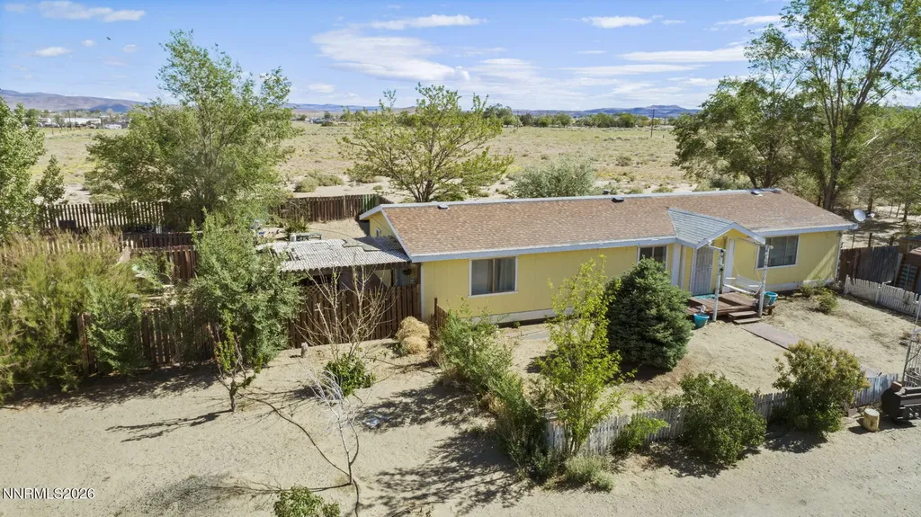 1850 10th Silver Springs NV 89429
