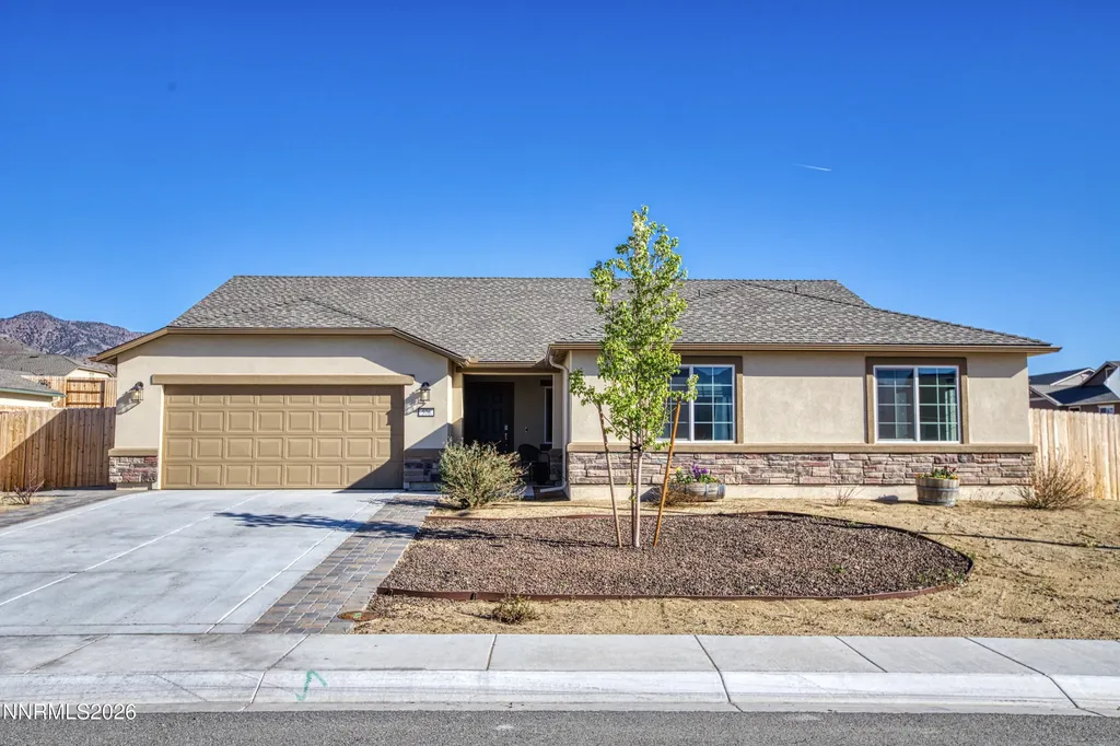 576 Pine Creek Dayton NV 89403