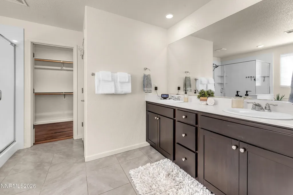 576 Pine Creek Dayton NV 89403