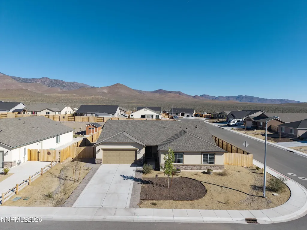 576 Pine Creek Dayton NV 89403