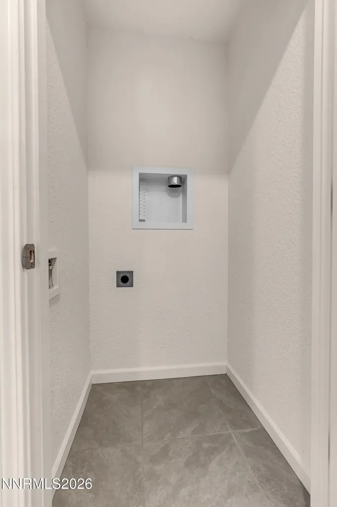 576 Pine Creek Dayton NV 89403