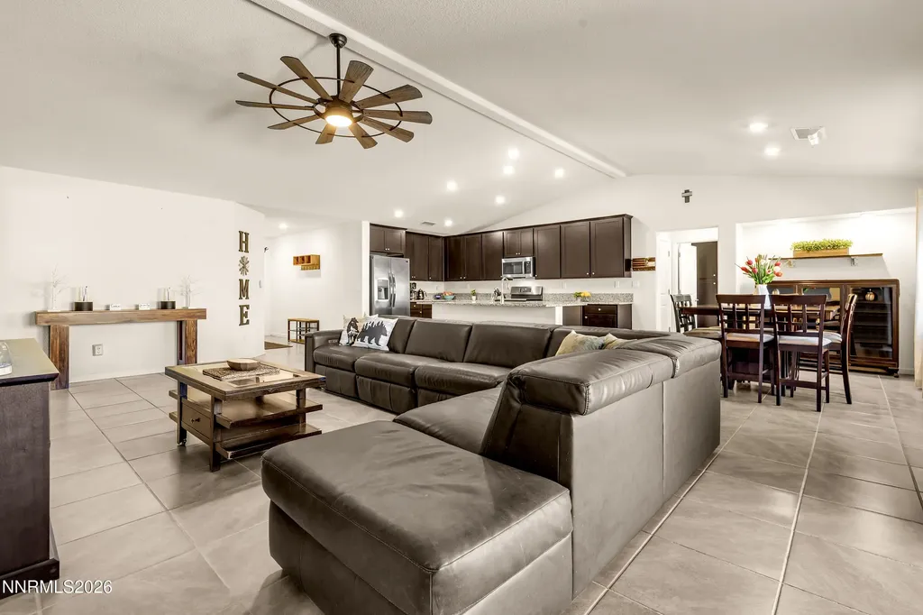 576 Pine Creek Dayton NV 89403