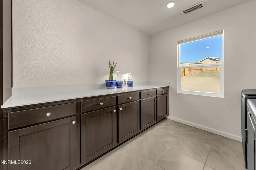576 Pine Creek Dayton NV 89403