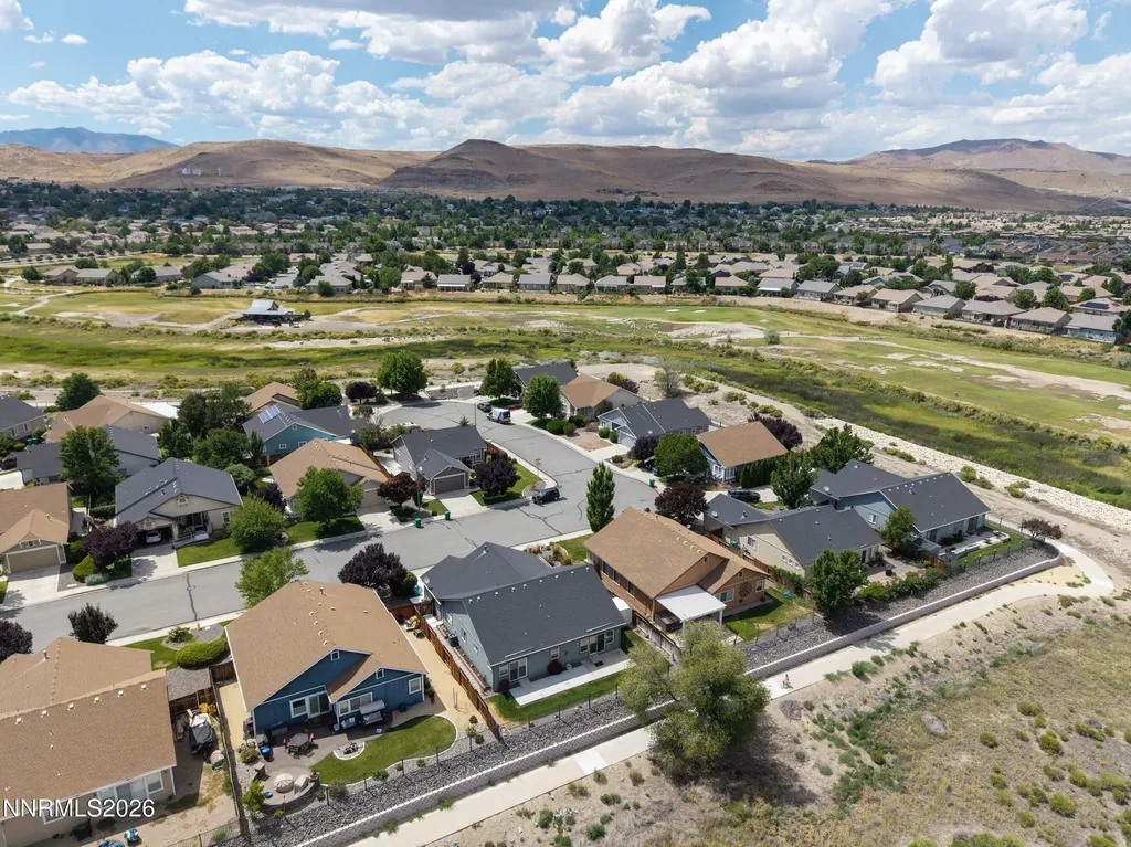 5582 Knoll View Sparks NV 89436
