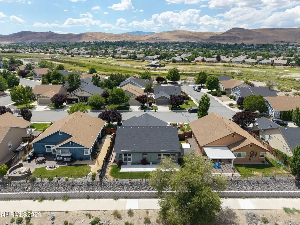 5582 Knoll View Sparks NV 89436
