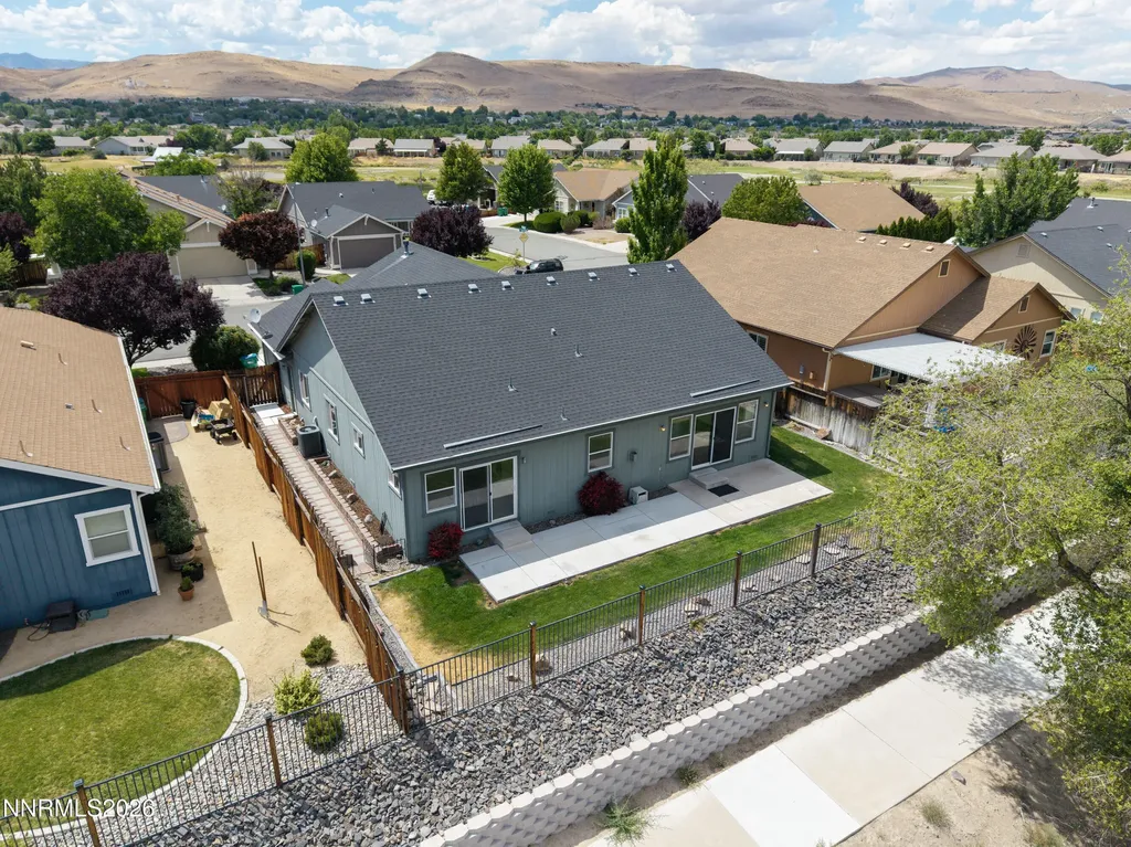 5582 Knoll View Sparks NV 89436