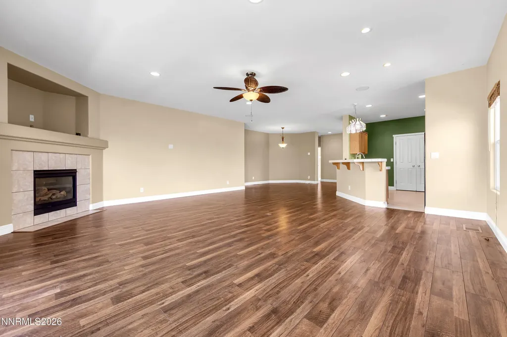 5582 Knoll View Sparks NV 89436
