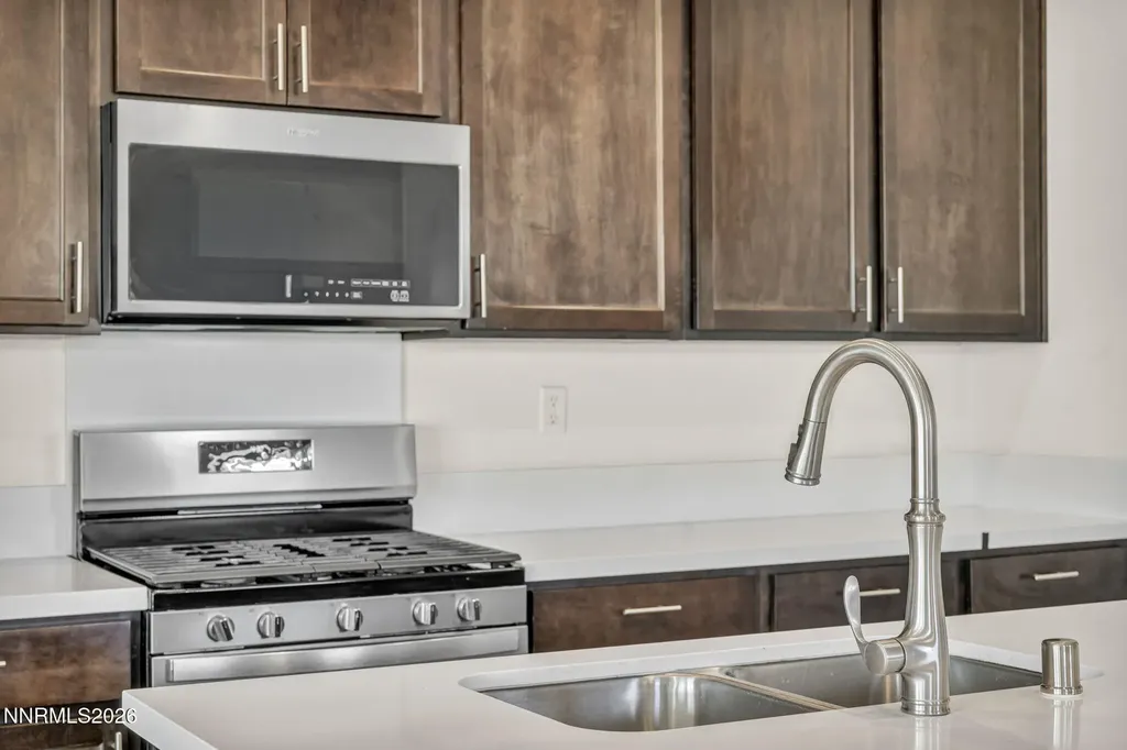 7601 Navasota Sparks NV 89436