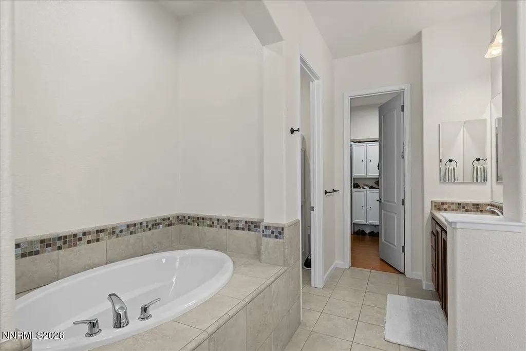 7939 Orange Plains Sparks NV 89436