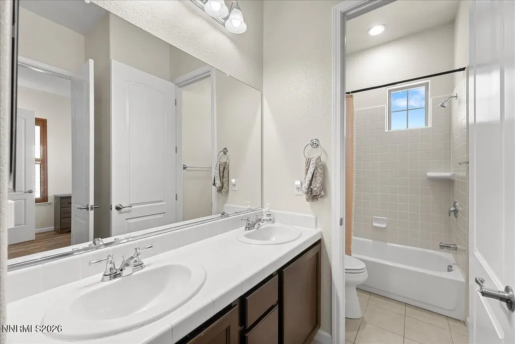 7939 Orange Plains Sparks NV 89436