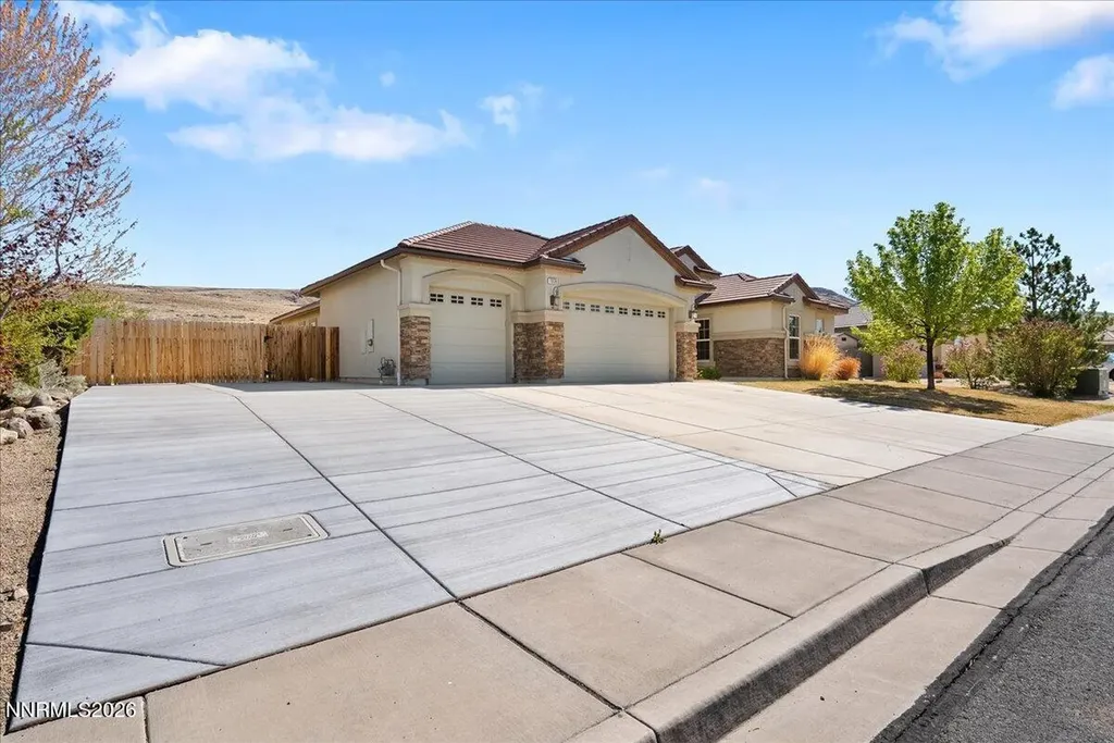 7939 Orange Plains Sparks NV 89436
