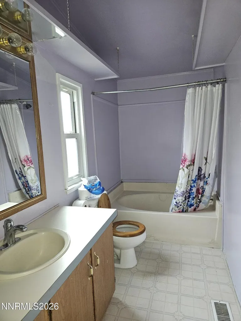 255 Danforth Sun Valley NV 89433