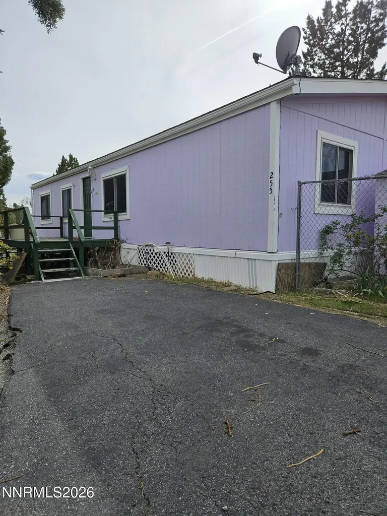 255 Danforth Sun Valley NV 89433