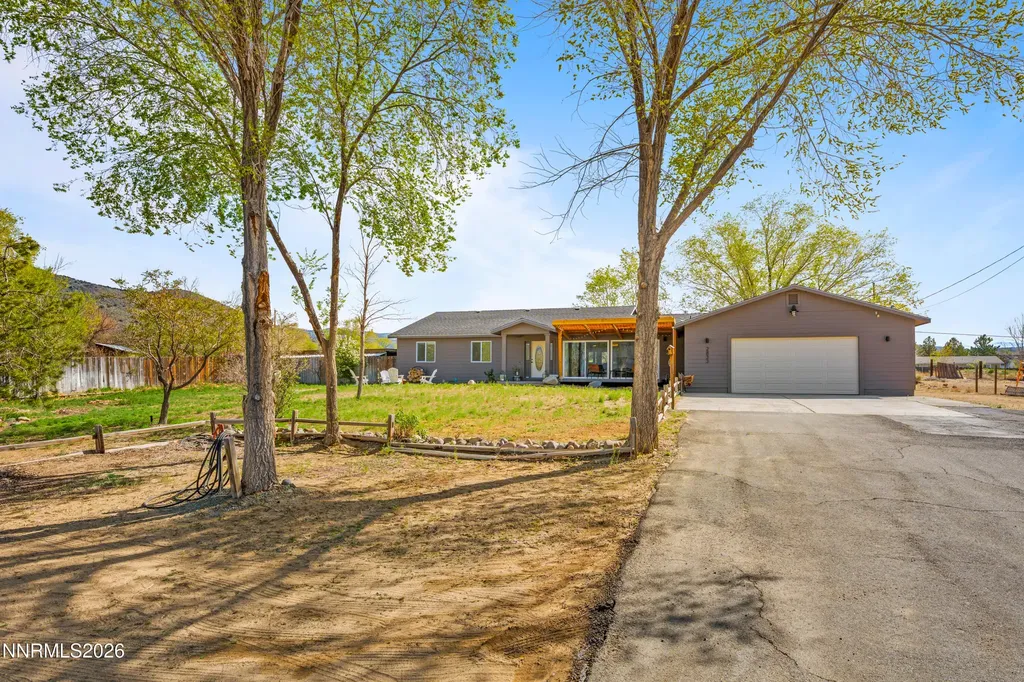2833 Fuller Minden NV 89423