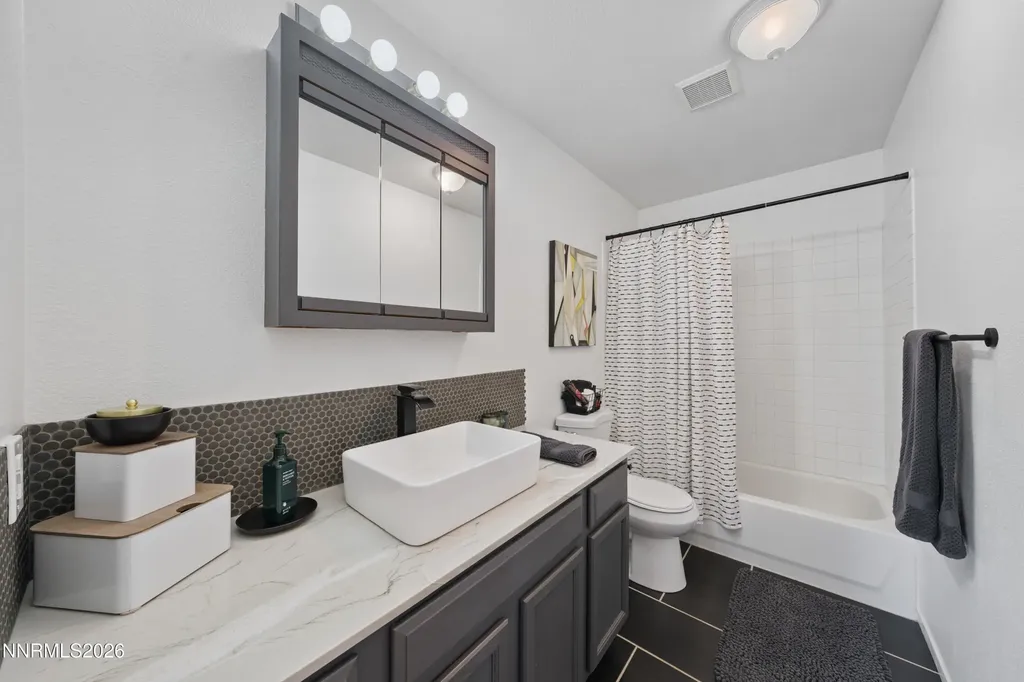 2833 Fuller Minden NV 89423