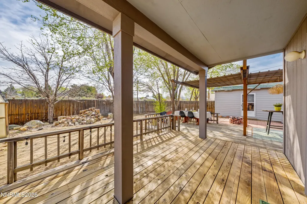 2833 Fuller Minden NV 89423