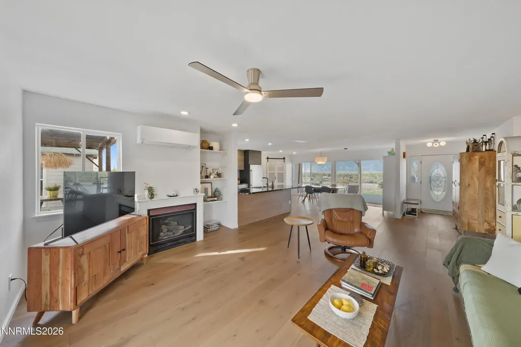2833 Fuller Minden NV 89423
