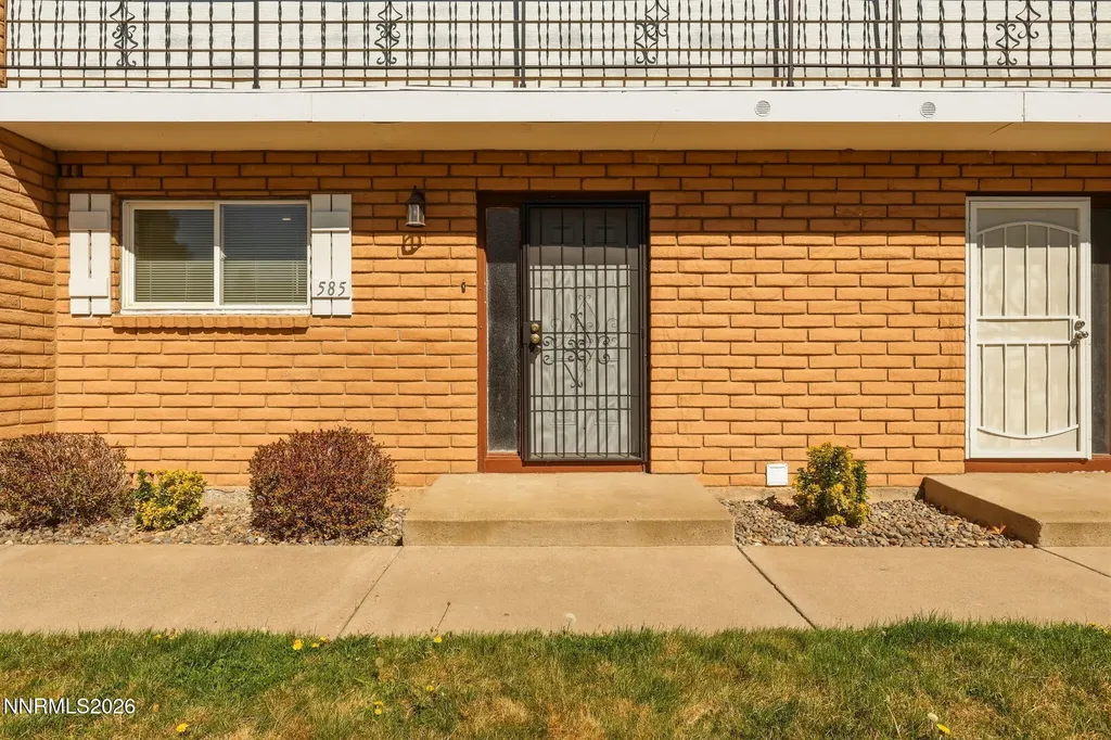 585 Smithridge Reno NV 89502
