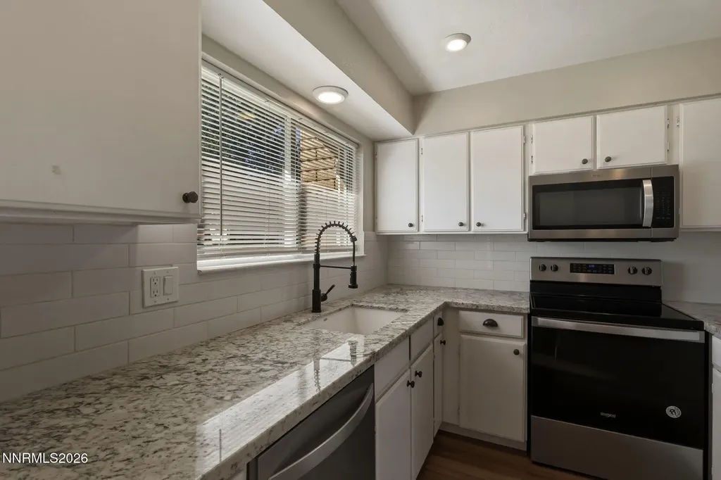 585 Smithridge Reno NV 89502