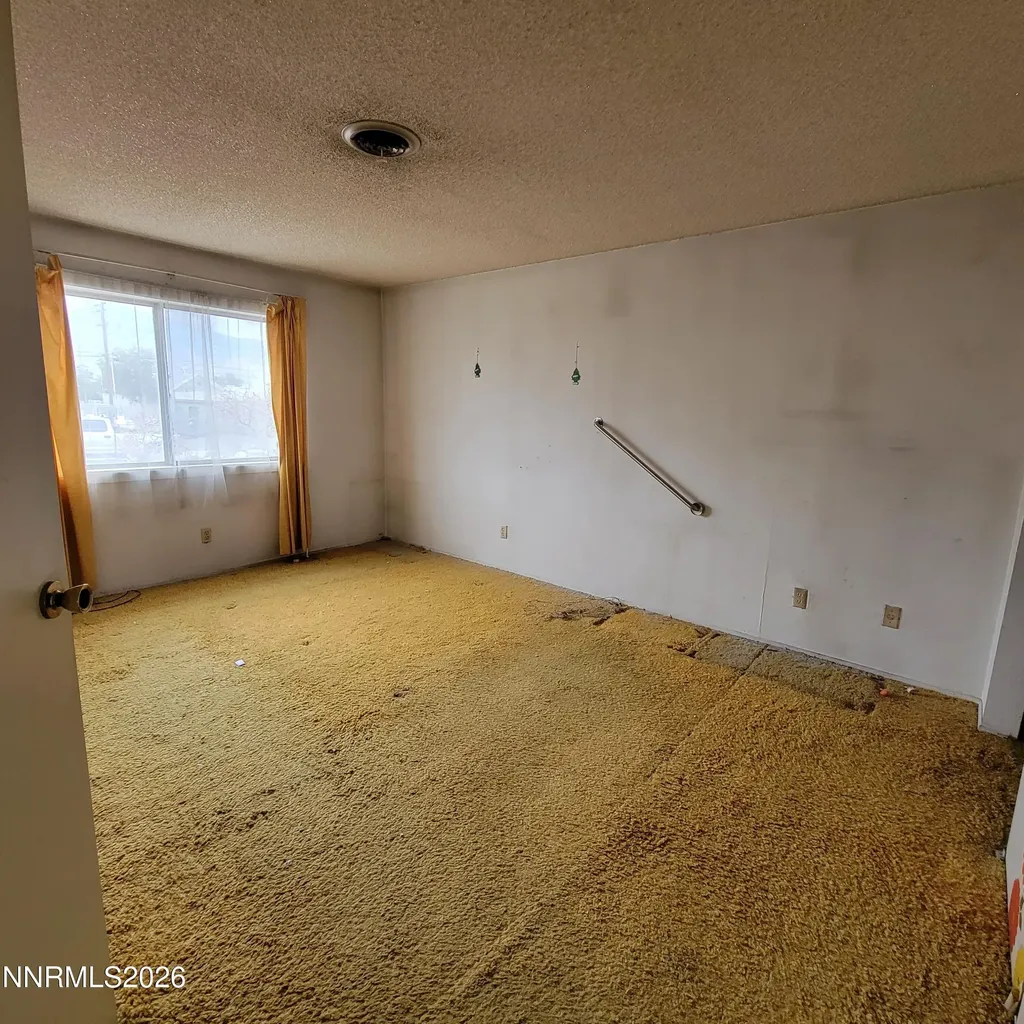 612 F Hawthorne NV 89415