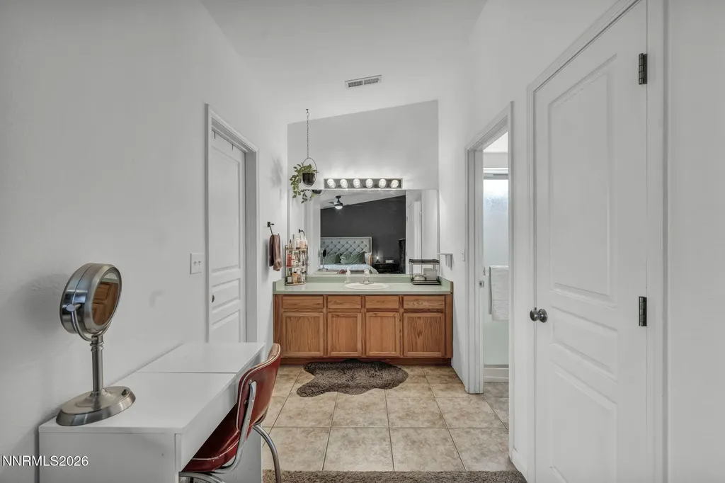 522 Sugarloaf Dayton NV 89403