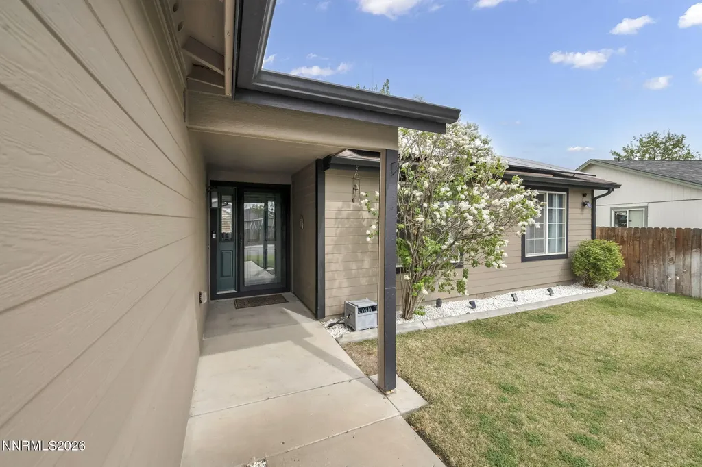 522 Sugarloaf Dayton NV 89403
