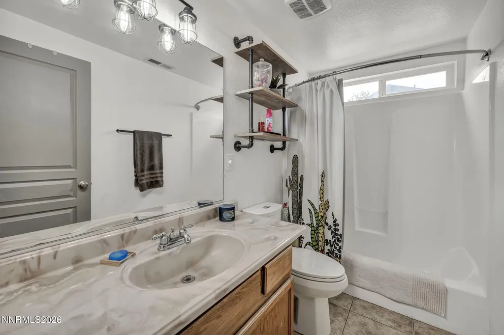 522 Sugarloaf Dayton NV 89403