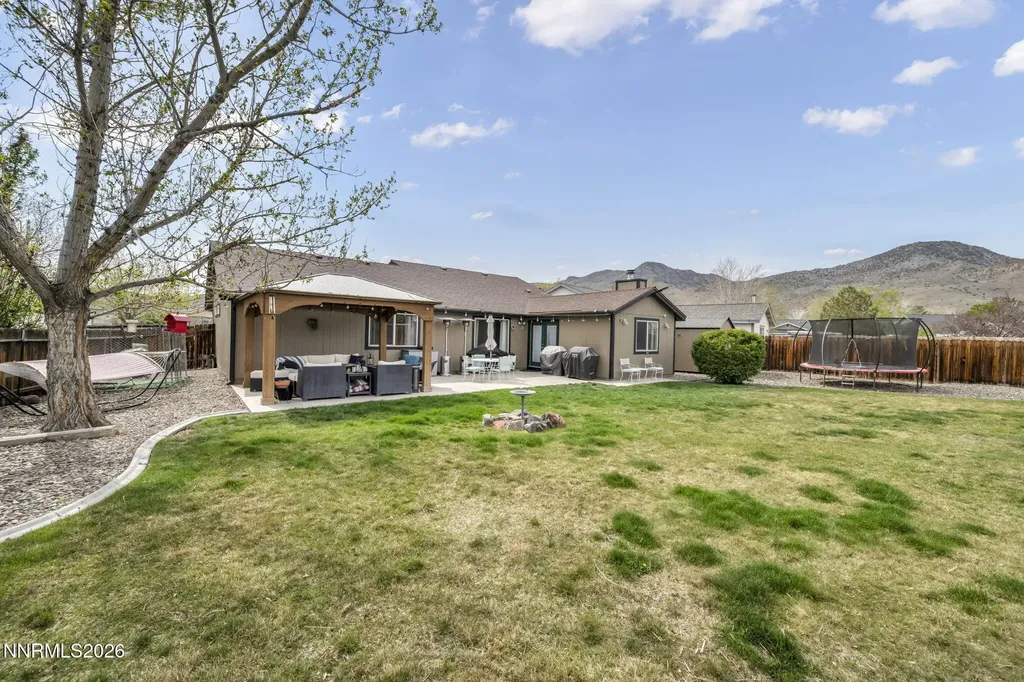 522 Sugarloaf Dayton NV 89403