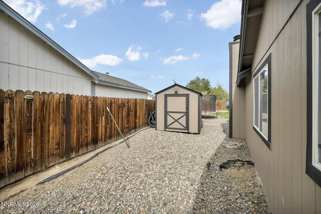 522 Sugarloaf Dayton NV 89403