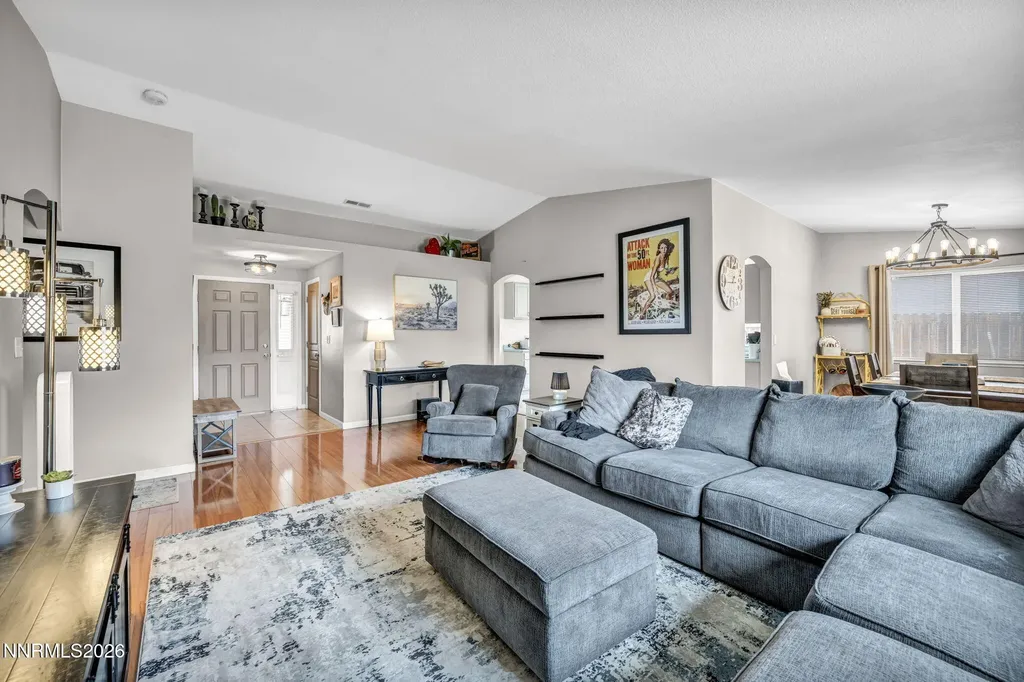 522 Sugarloaf Dayton NV 89403